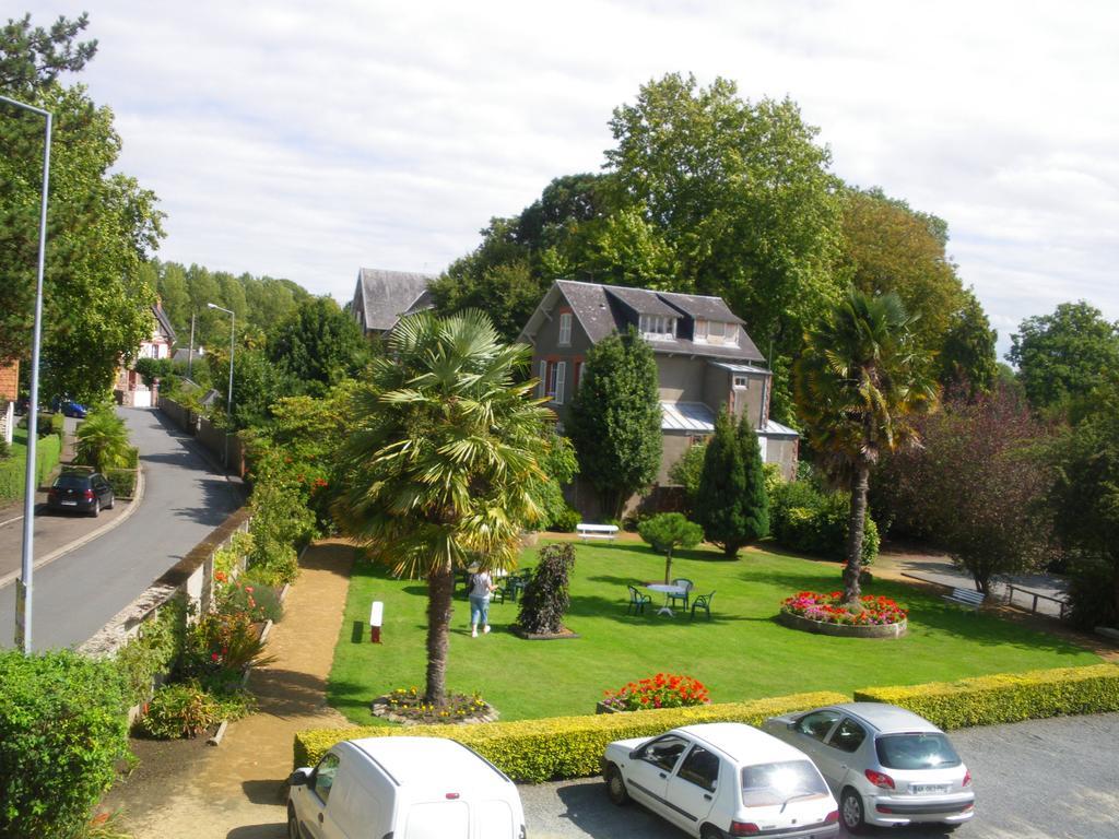Bed and Breakfast A L'Abri Des Vents Saint-Jean-le-Thomas Exterior foto